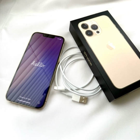 Iphone 13 Pro Gold - Picture 2 of 8